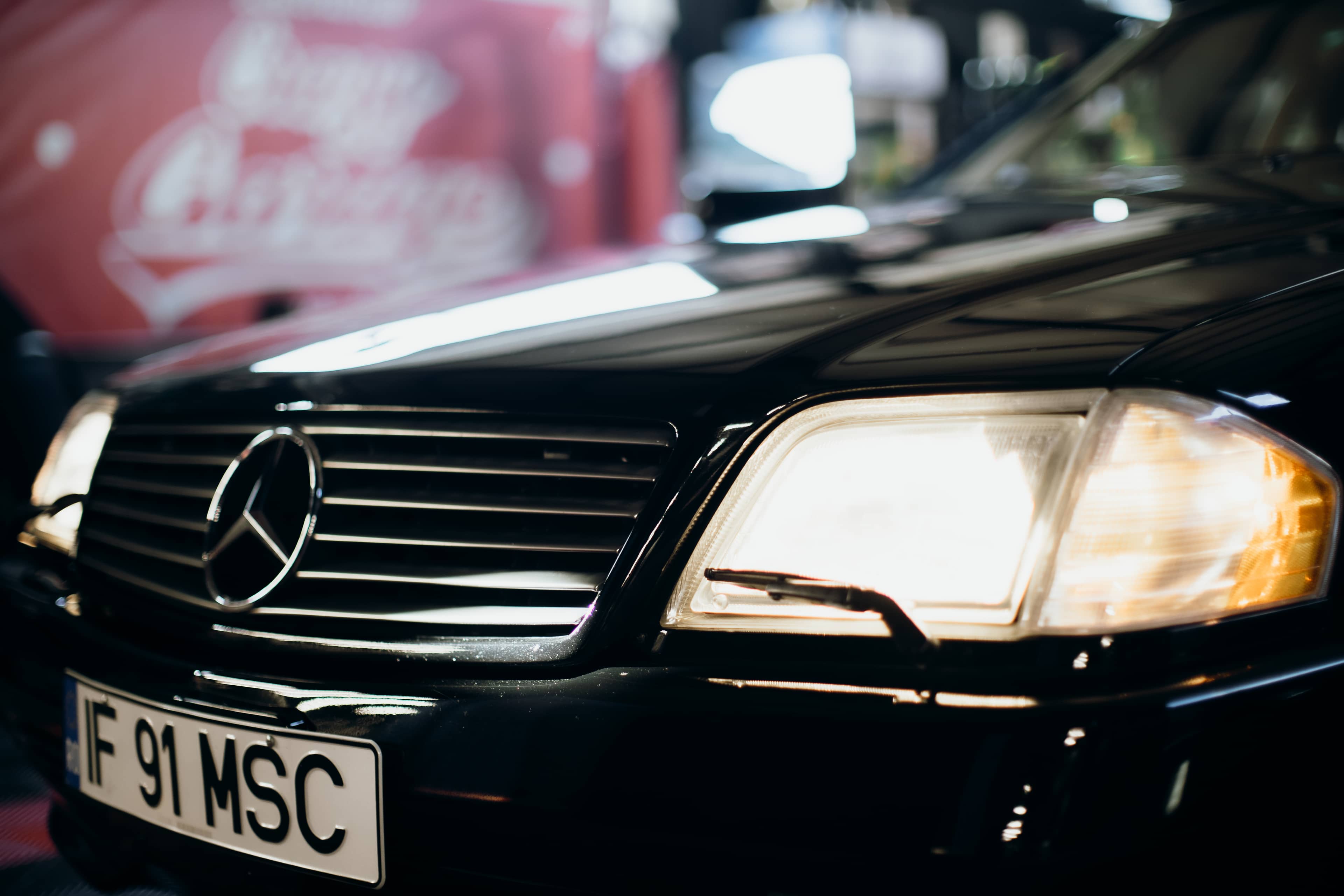 Mercedes 500 SL — exterior cu plafon textil