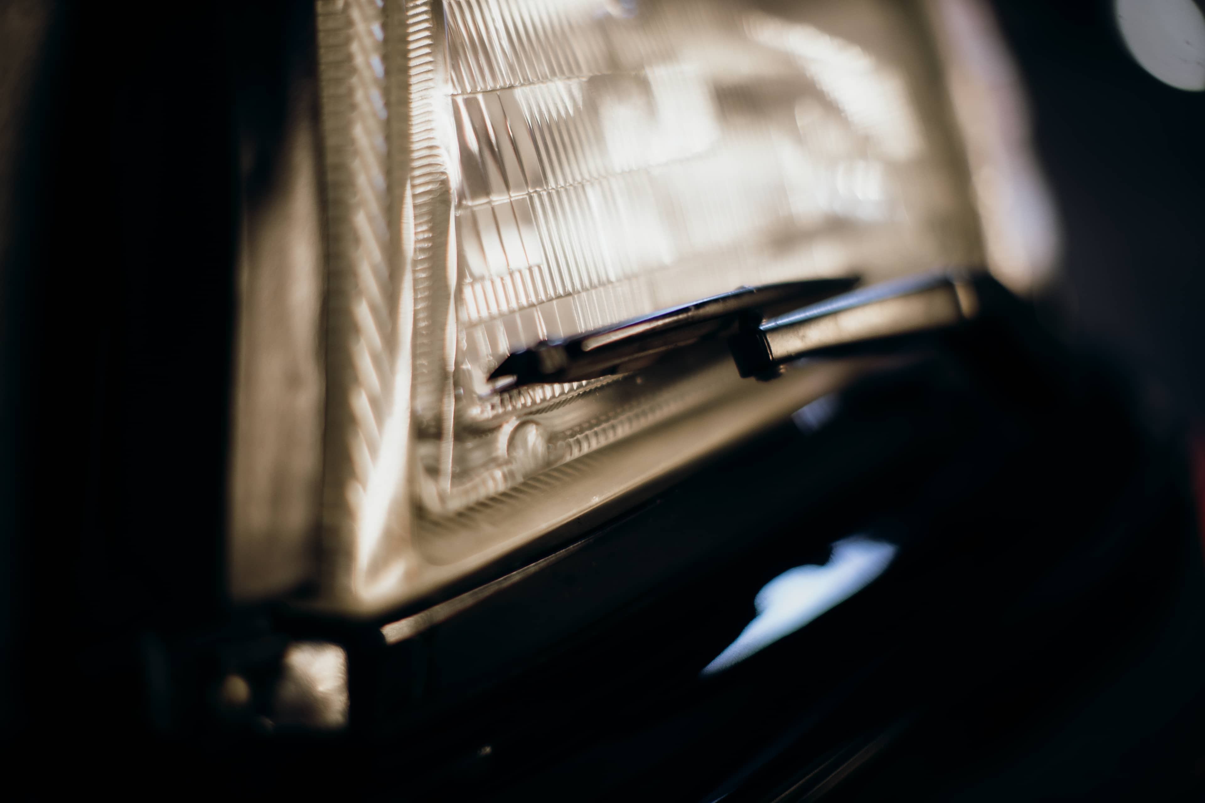Mercedes 500 SL — exterior close-up stopuri