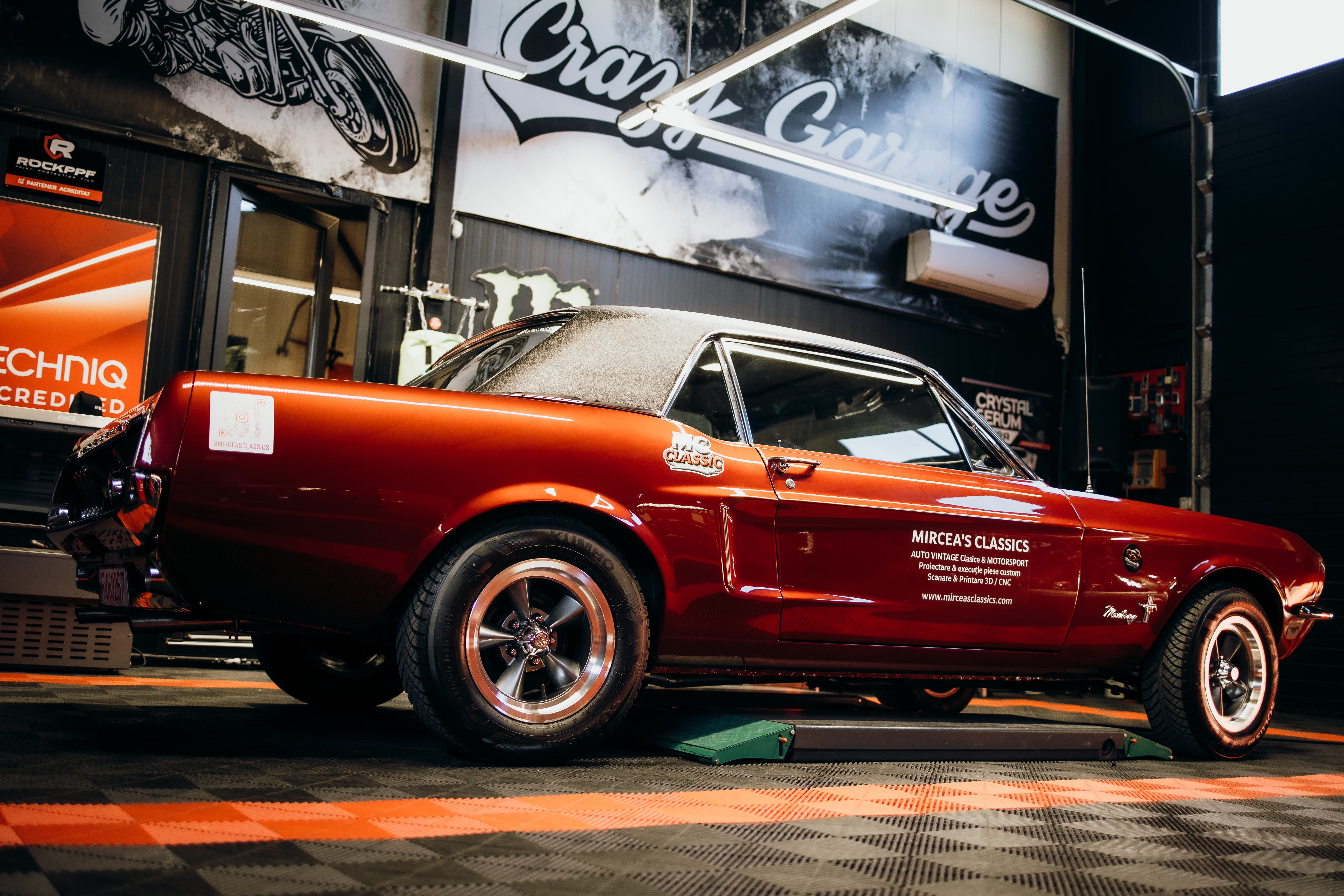 Mustang Hardtop — detaliu dotări